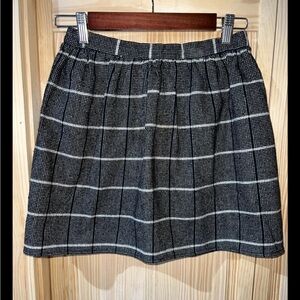 URBAN RENEWAL Wool Blend Plaid Black Mini Skirt Size 10 Business Casual
